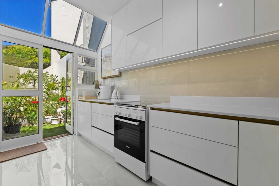 3 Bedroom Property for Sale in Camps Bay Western Cape